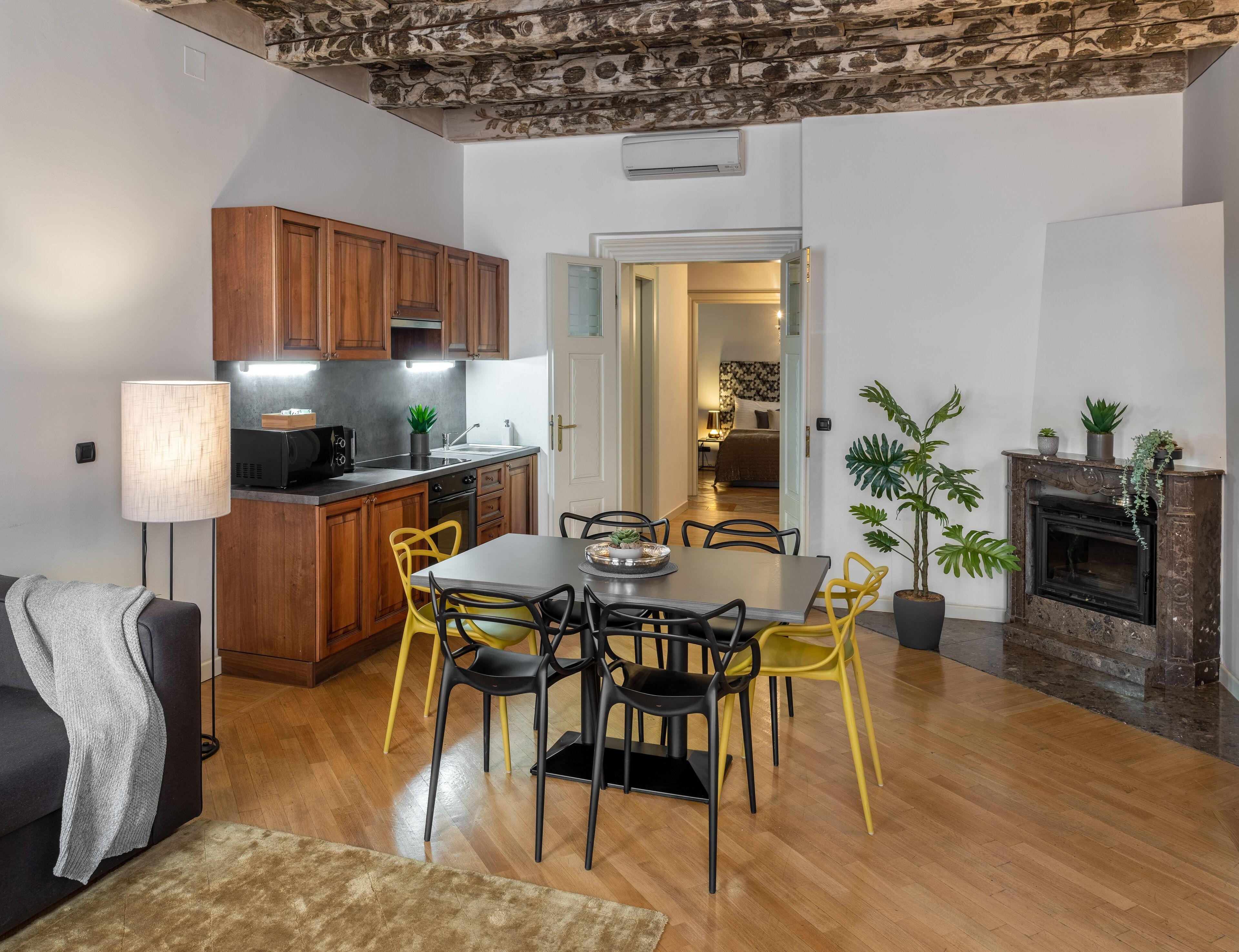 Chateau 9 Apartments By Adrez, Prague